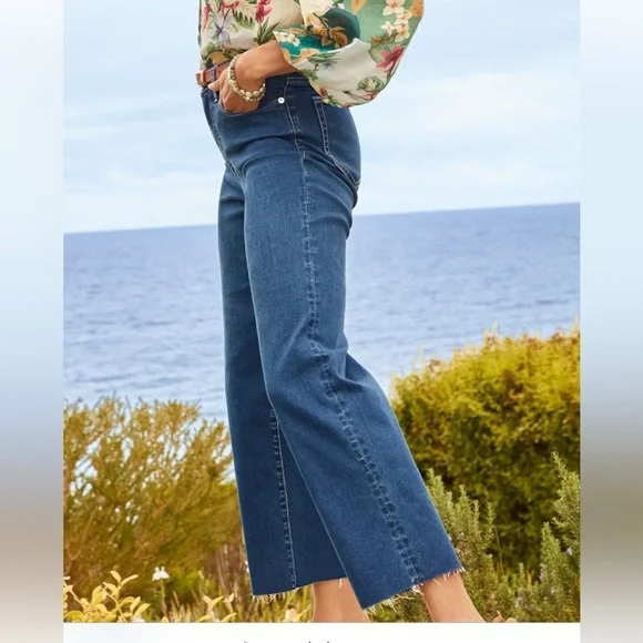 Tommy Bahama High Rise cropped wide leg - Picture 4 of 4